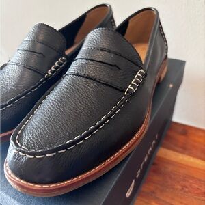 Speedy Women’s Black Leather Loafers